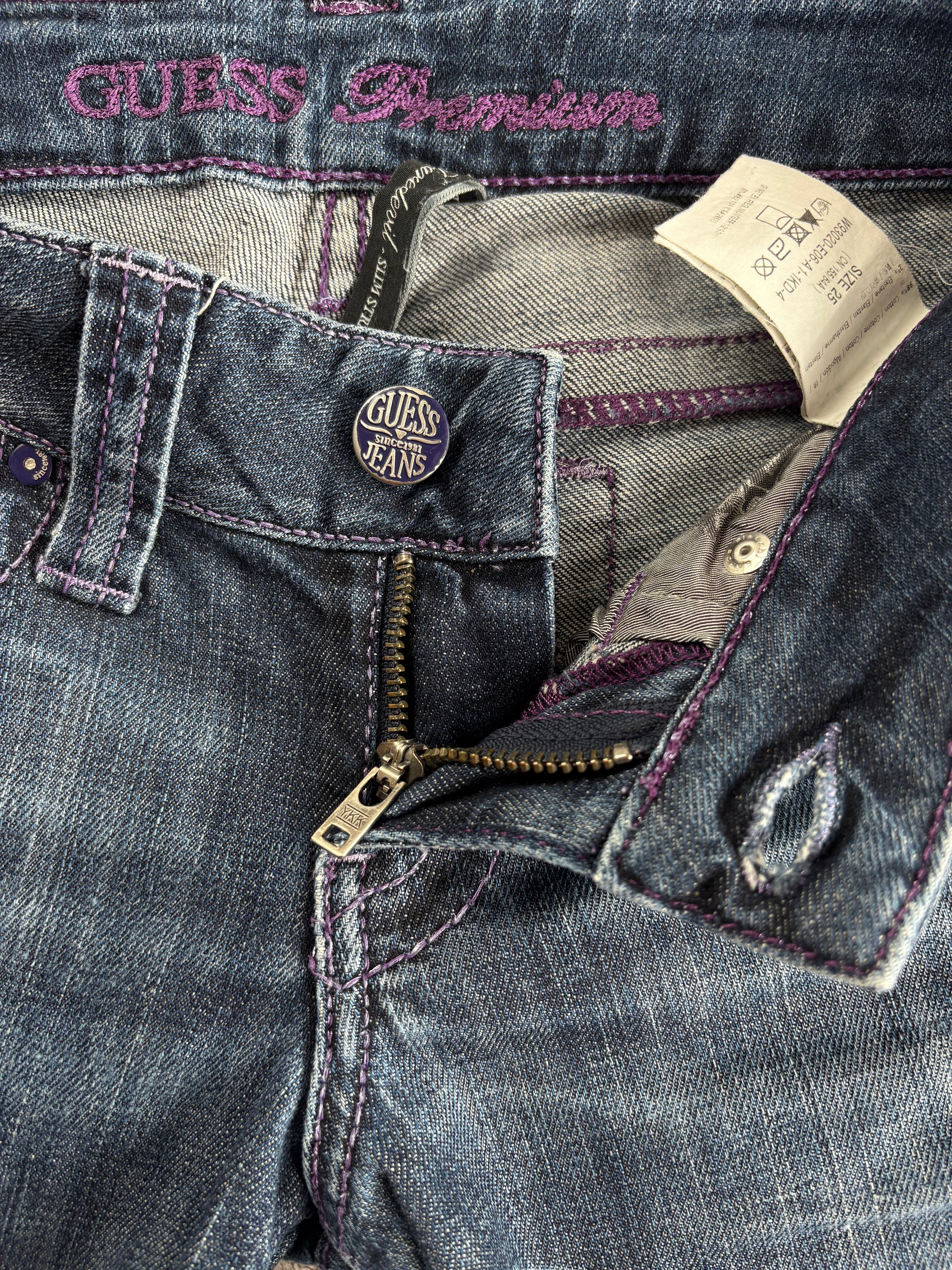 Vintage Y2K GUESS Jeans Bootcut Lowrise (26/XS)