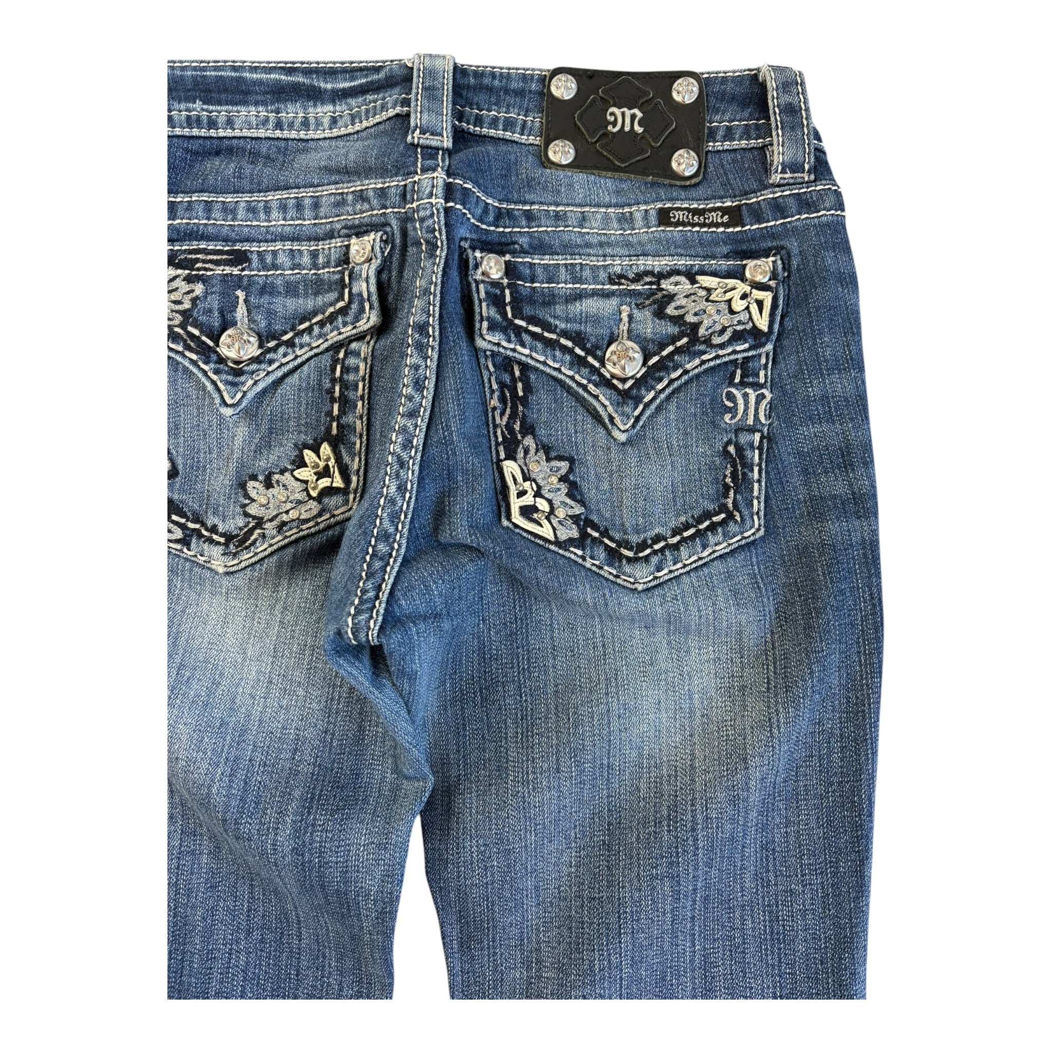 Vintage Y2K Miss Me Jeans Bootcut Lowrise (27)