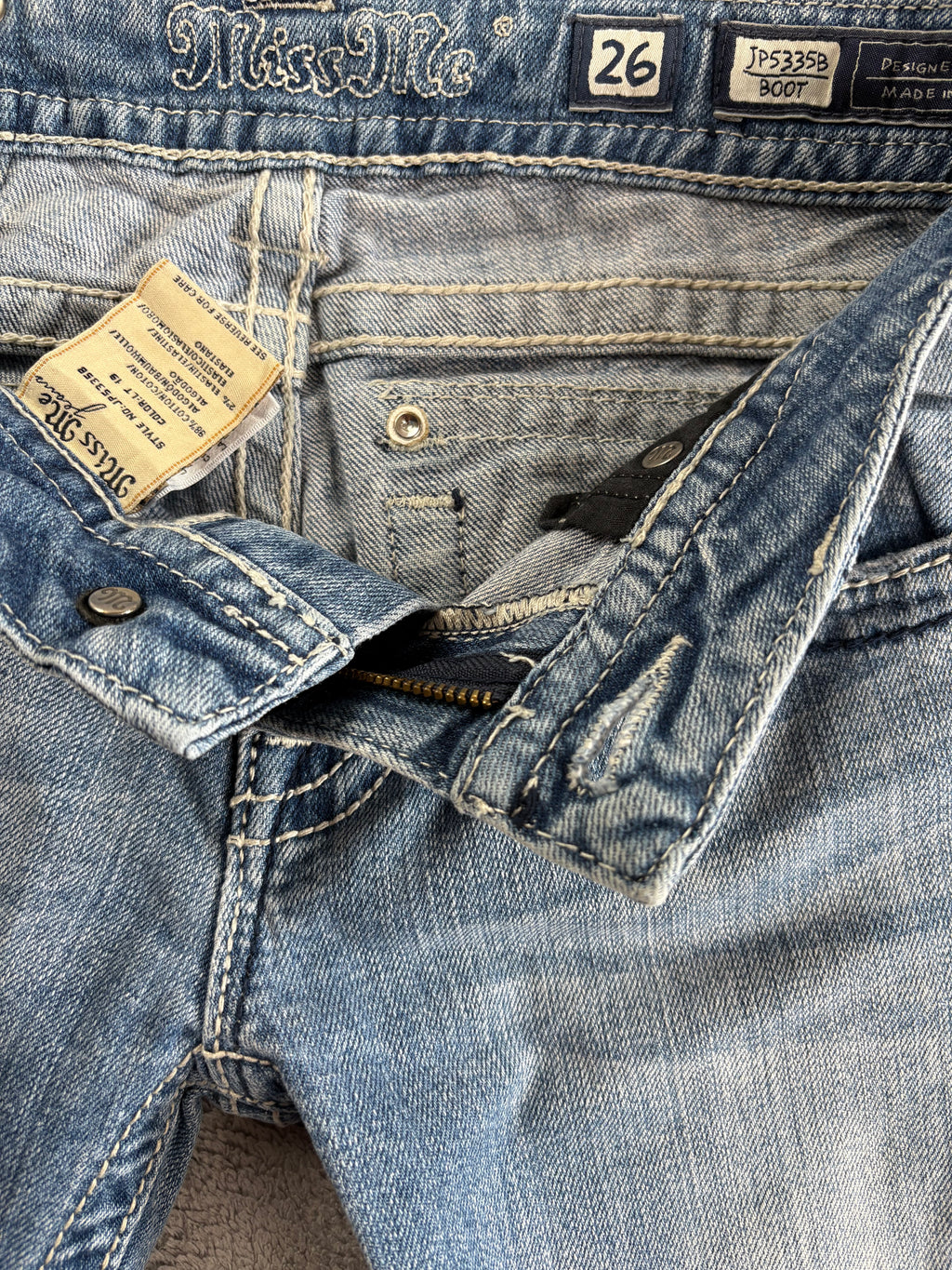 Vintage Washed Miss Me Jeans with Rhinestones Bootcut Super Lowrise (26/S)