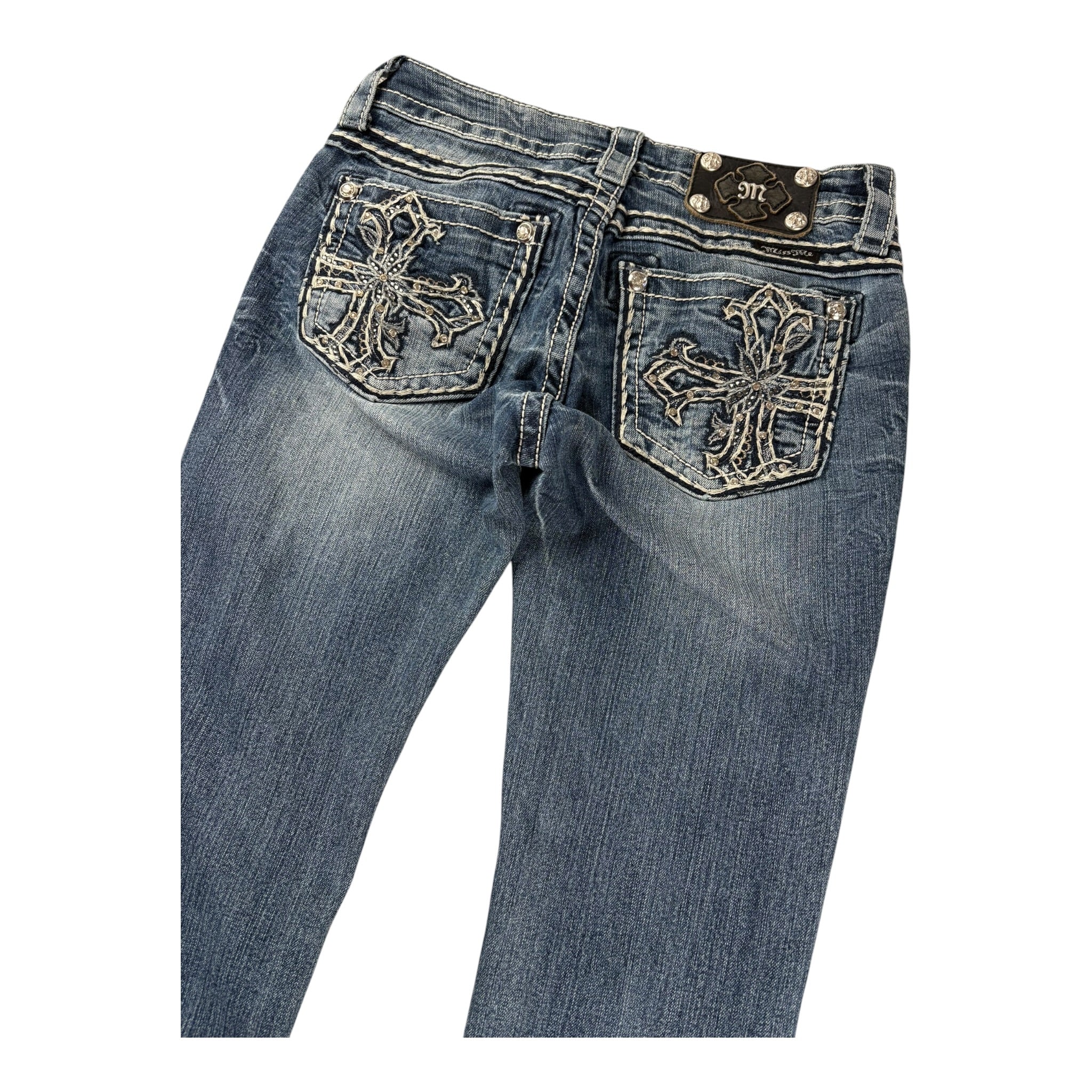 Beautiful Y2K 2000s Miss Me Jeans with Rhinestones Bootcut Super Lowrise (25/XXS)