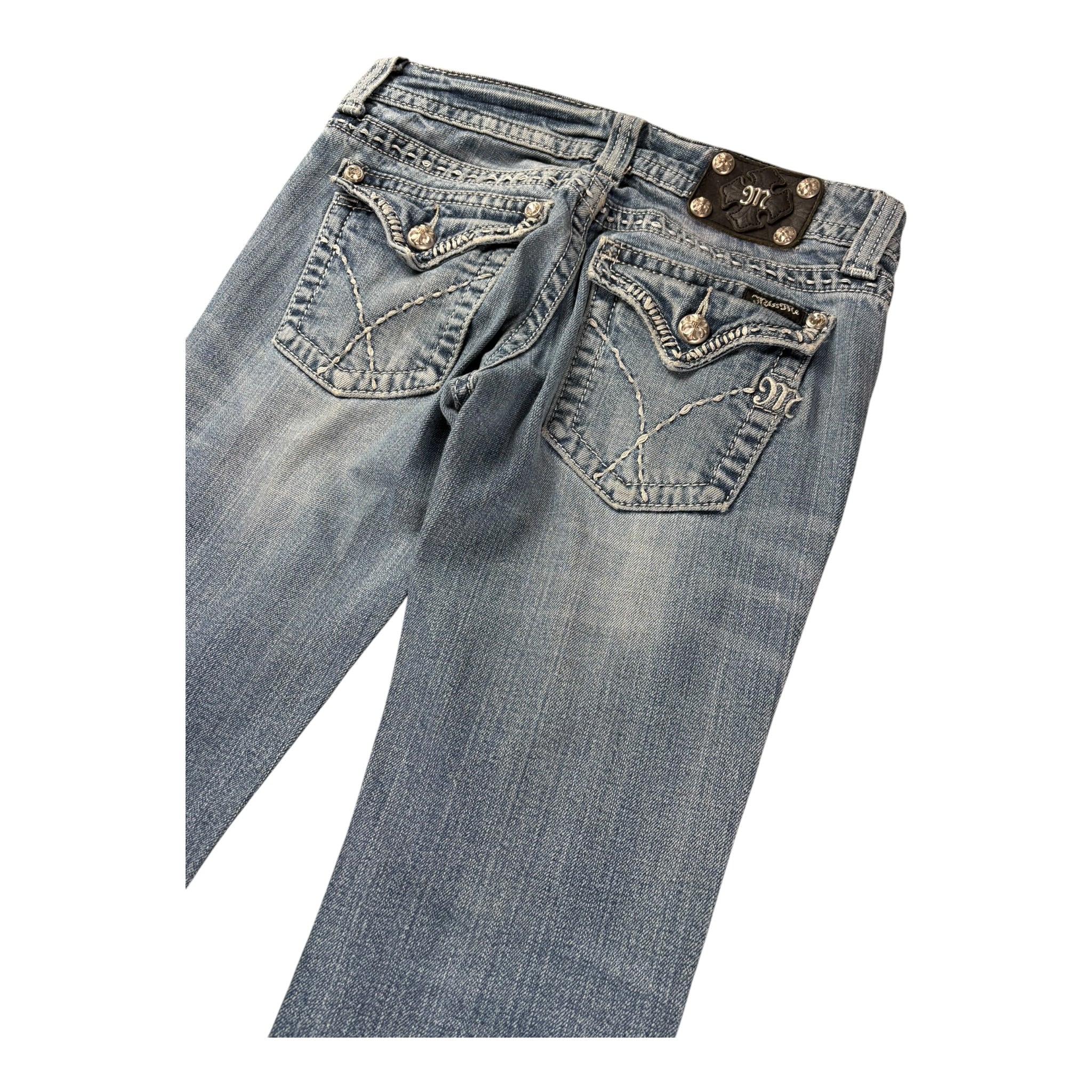 Vintage Miss Me Jeans Bootcut Super Lowrise (26)