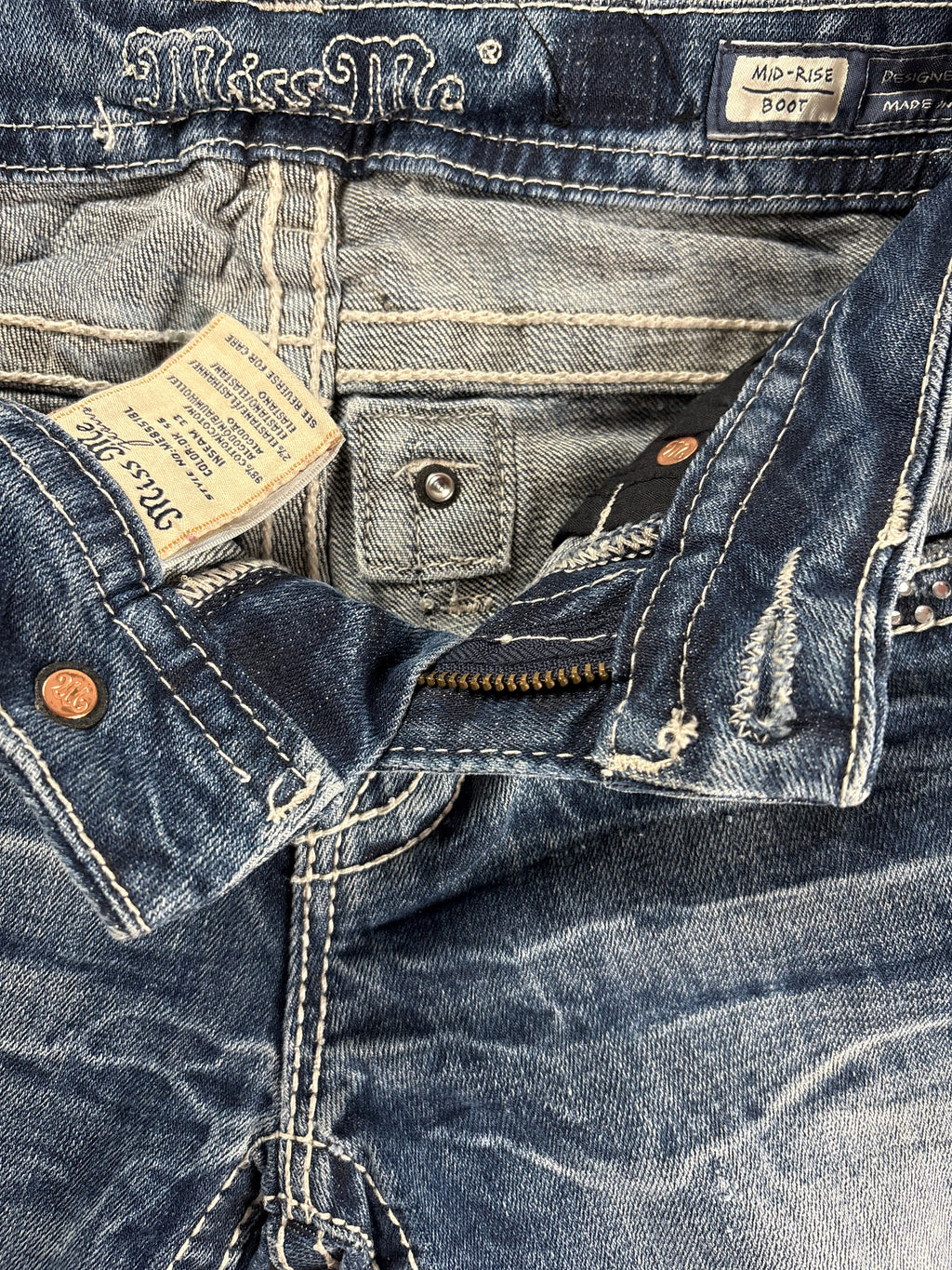 Vintage Miss Me Jeans Bootcut Midrise (24)